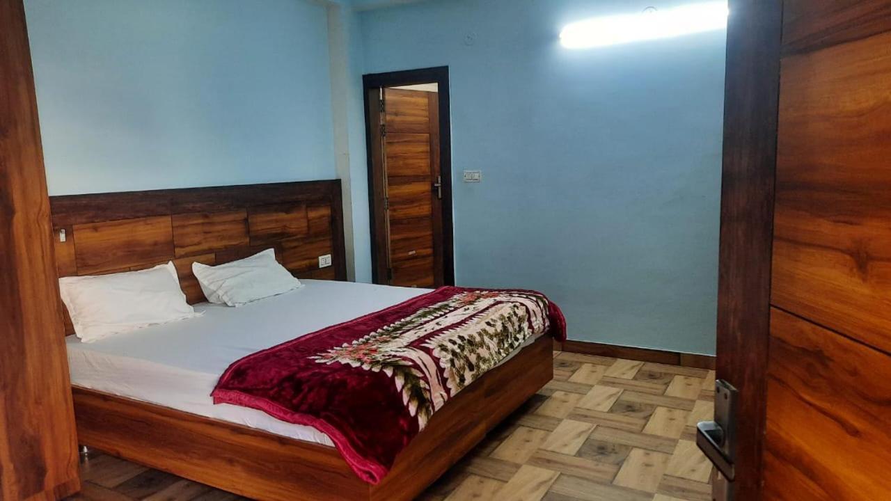Crescent Moon Homestay Rishīkesh Dış mekan fotoğraf