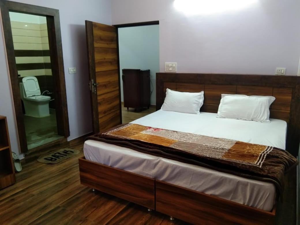 Crescent Moon Homestay Rishīkesh Dış mekan fotoğraf